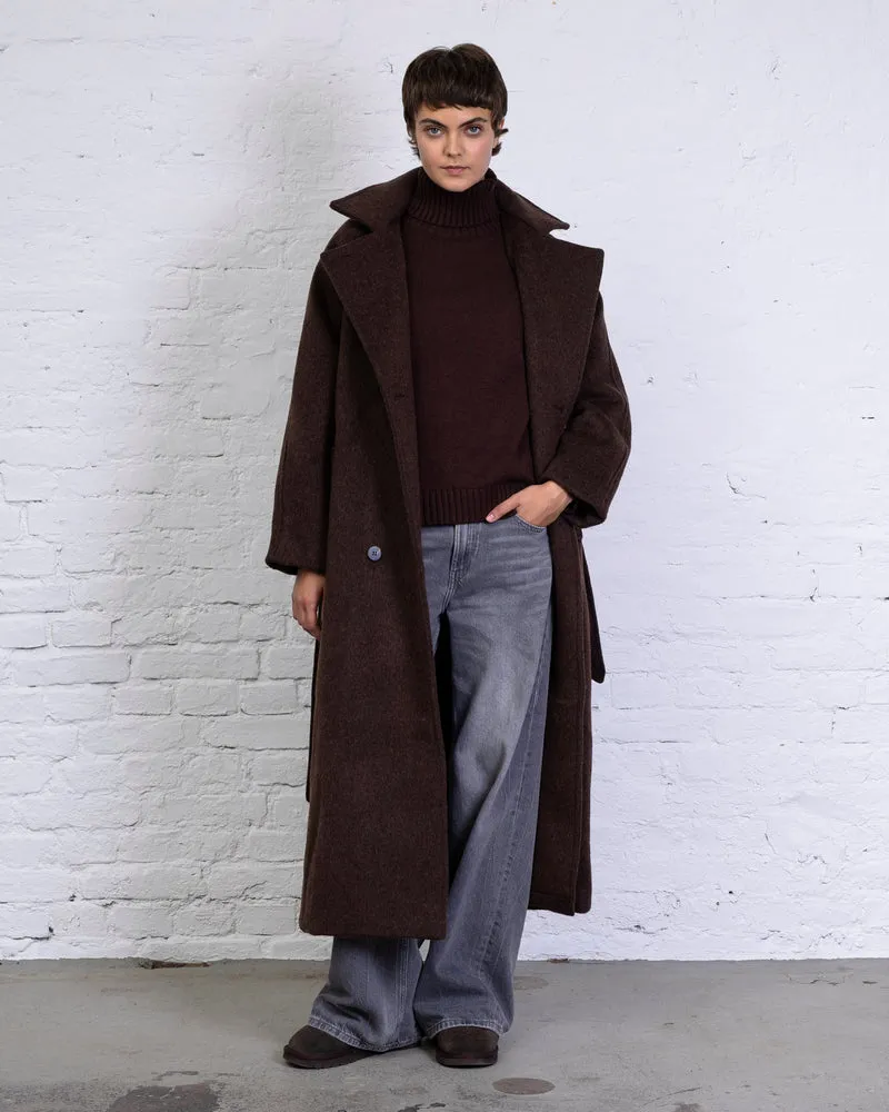 Langer Wollmantel